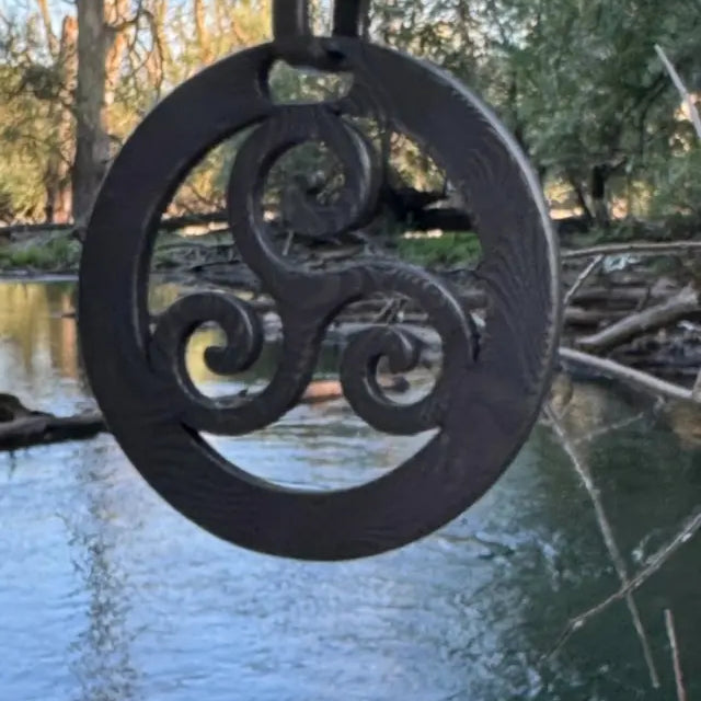 Runenanhänger im Freien